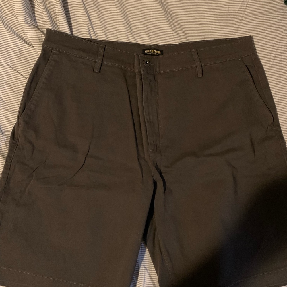 Flint and Tinder mens 365 shorts size 38.